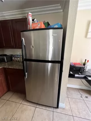 Photo #5: 2408632 Listing 