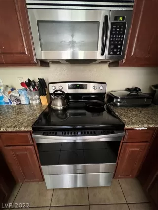 Photo #6: 2408632 Listing 