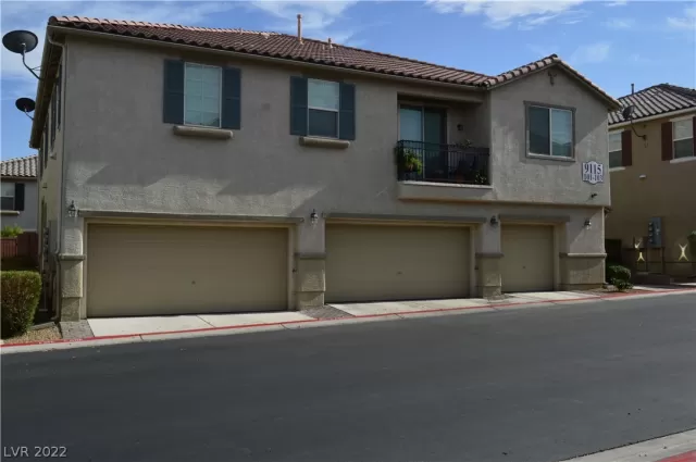 MLS: 2408644 Condo For Sale