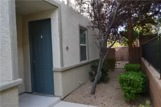 Photo #3: 2408644 Listing