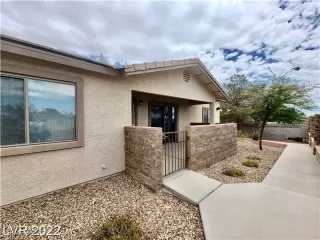 Photo #2: 2408659 Listing 