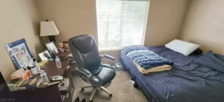 Photo #6: 2408698 Listing