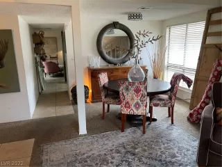 Photo #4: 2408733 Listing