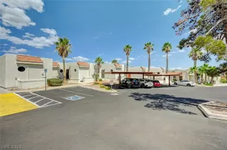 Photo #3: 2408750 Listing