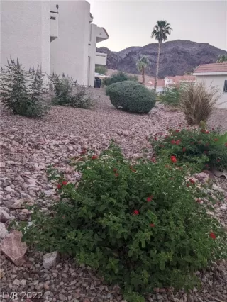 Photo #6: 2408750 Listing