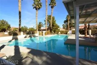 Photo #4: 2408764 Listing 