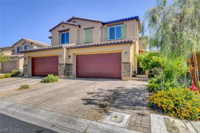 MLS: 2408774 Condo For Sale