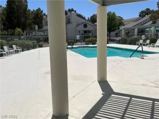 Photo #2: 2408776 Listing 