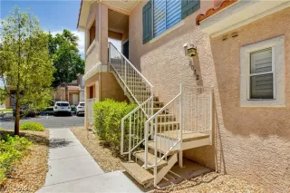 Photo #3: 2408790 Listing 