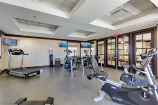 Photo #4: 2408817 Listing