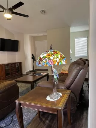 Photo #4: 2408854 Listing 