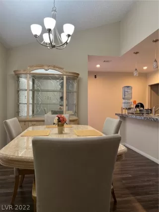 Photo #6: 2408854 Listing 