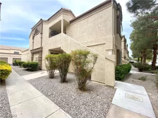 Photo #1: 2408882 Listing