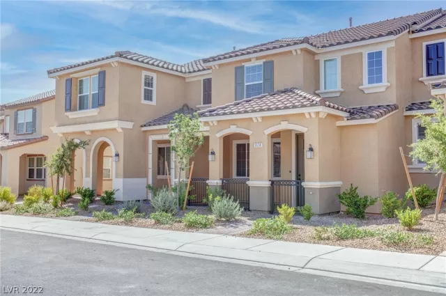 MLS: 2408899 Condo For Sale