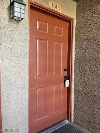 Photo #1: 2408915 Listing 