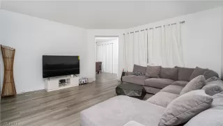 Photo #2: 2408921 Listing