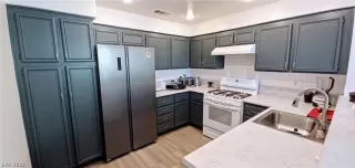 Photo #6: 2408921 Listing