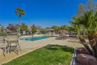 Photo #2: 2408967 Listing 