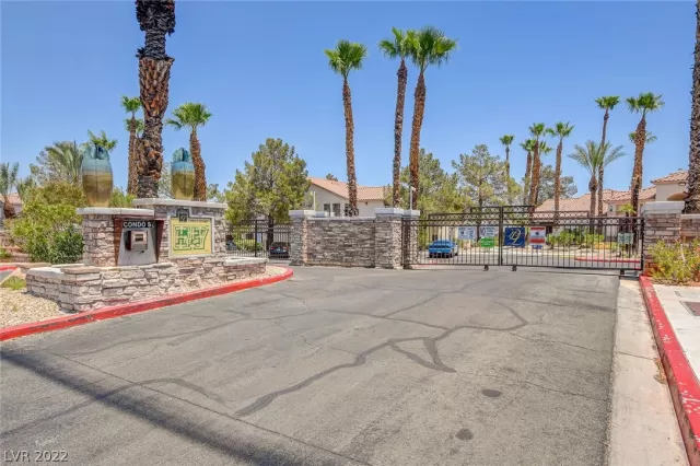 MLS: 2408972 Condo For Sale