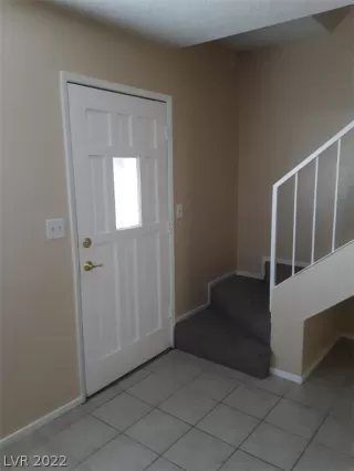 Photo #6: 2408980 Listing