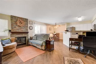 Photo #6: 2408989 Listing 