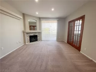 Photo #1: 2408994 Listing 
