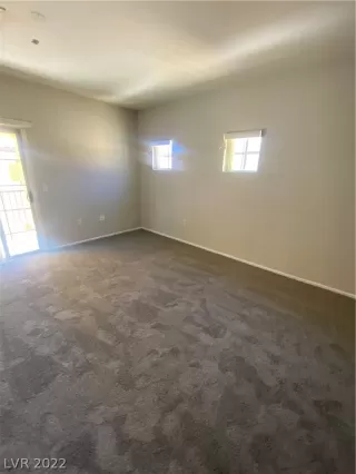 Photo #6: 2409032 Listing 