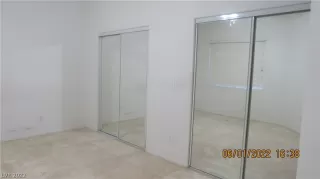 Photo #4: 2409035 Listing 