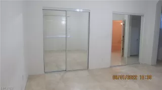 Photo #5: 2409035 Listing 