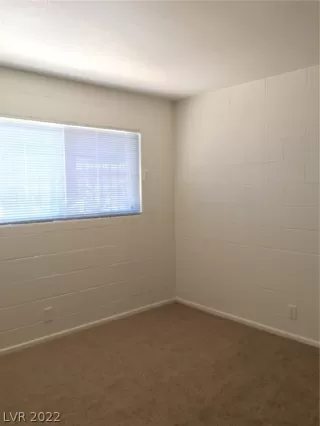 Photo #6: 2409045 Listing