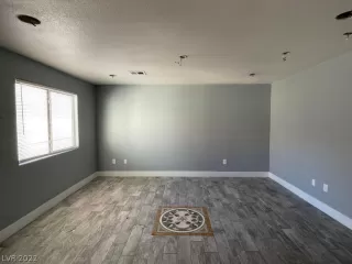 Photo #2: 2409056 Listing