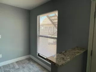 Photo #6: 2409056 Listing