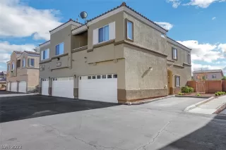 Photo #1: 2409120 Listing 