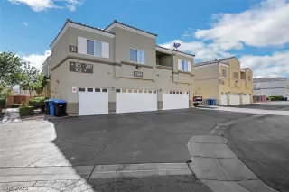 Photo #2: 2409120 Listing 