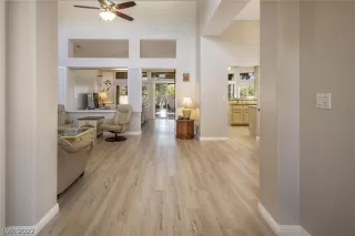 Photo #2: 2409143 Listing 