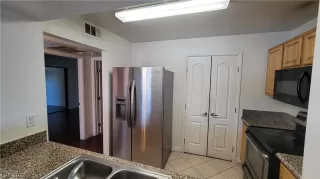 Photo #6: 2409156 Listing