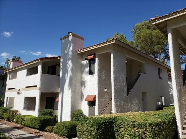 MLS: 2409161 Condo For Sale