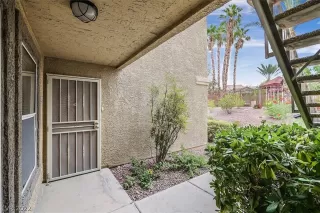 Photo #1: 2409208 Listing 