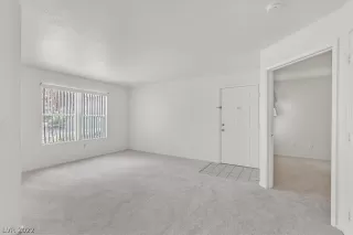 Photo #2: 2409208 Listing 