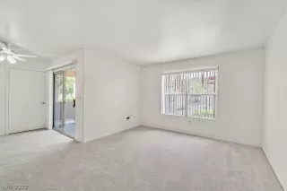 Photo #3: 2409208 Listing 