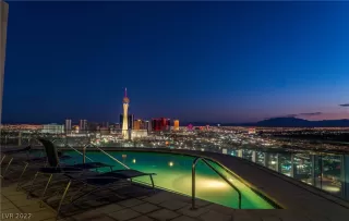 Photo #1: 2409253 Listing