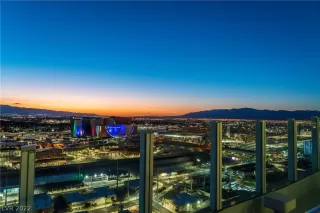 Photo #2: 2409253 Listing