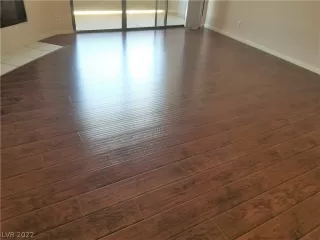 Photo #5: 2409266 Listing 