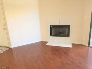 Photo #6: 2409266 Listing 