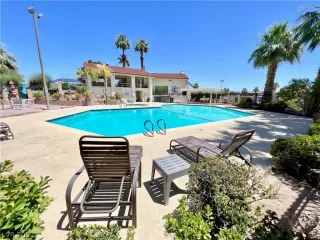 Photo #2: 2409279 Listing
