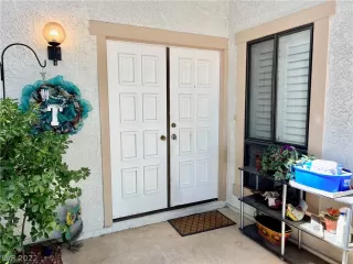Photo #4: 2409279 Listing