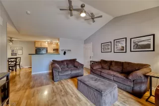 Photo #3: 2409300 Listing 