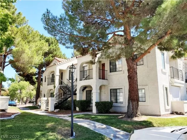 MLS: 2409316 Condo For Sale