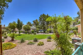 Photo #3: 2409327 Listing