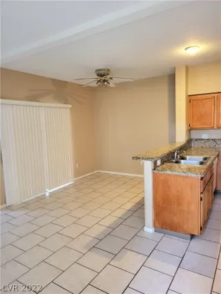 Photo #5: 2409350 Listing 